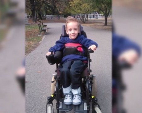 Семейството на Стефан след отказа за лечение в Румъния: Това се дължи българската Здравна каса