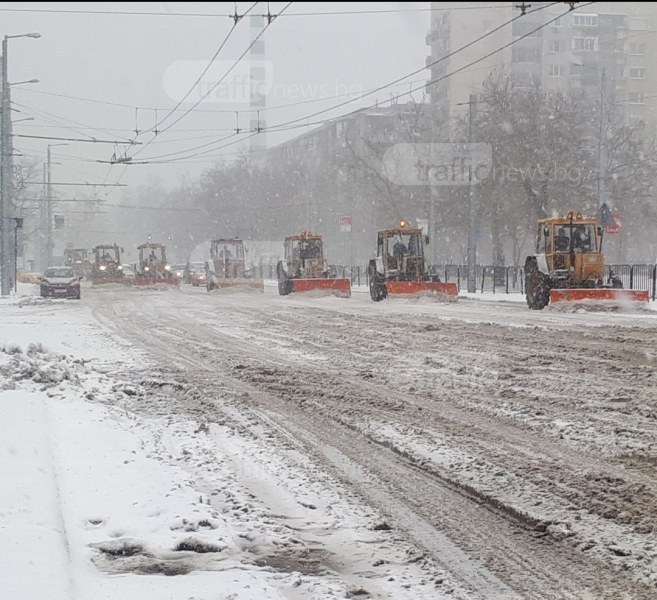 Жълт код за обилeн снеговалеж в Пловдив и областта! Четири дни ще вали