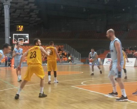 Академик Бултекс 99 започна годината с победа