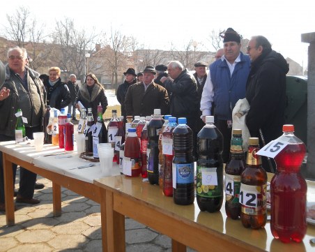 Продаваш домашно вино в интернет? Грози те глоба до 5000 лева