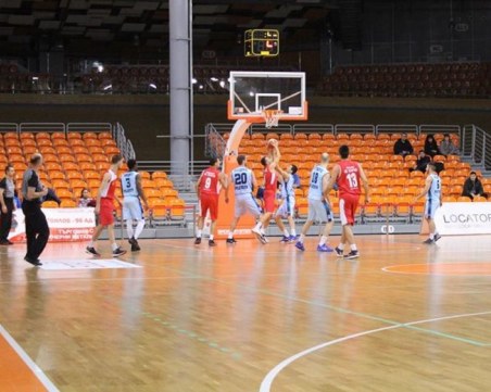 Всички на линия за първия мач на Академик Бултекс 99 през новата година