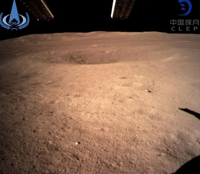 Китай успя! “Чанъе 4“ кацна на обратната страна на Луната и изпрати снимки