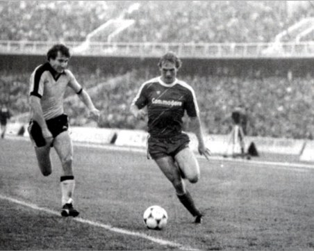 Легендарен защитник на Ботев празнува рожден ден днес