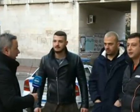 Пуснаха от ареста младежите, снимали клип с калашници в Асеновград
