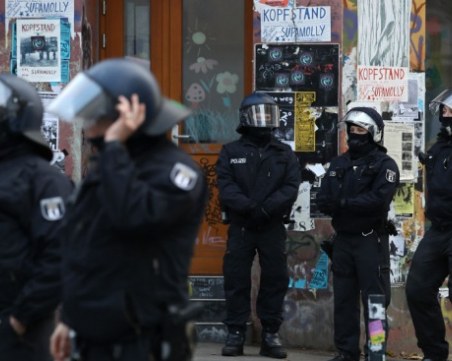 Рокерски банди се стреляха в центъра на Кьолн