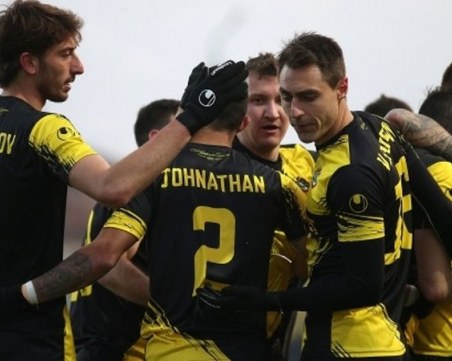 Ботев: Който иска наши играчи, трябва да си плати