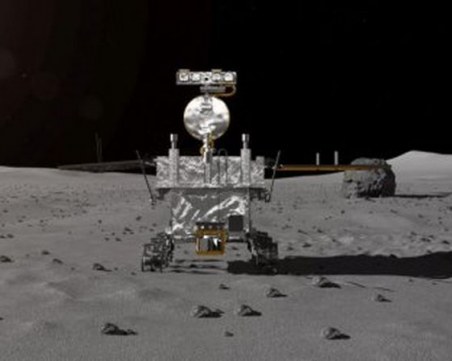 Китайският роувър на далечната страна на Луната работи нормално