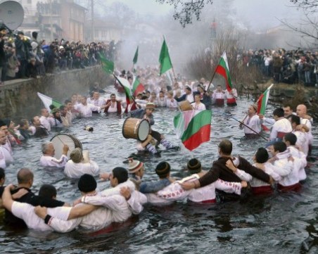 Представители на ЮНЕСКО ще наблюдават мъжкото хоро в Калофер