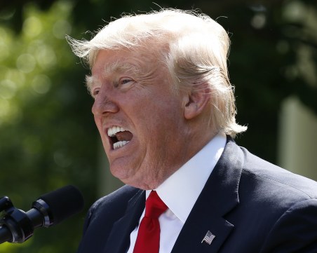 Тръмп заплаши да обяви извънредно положение