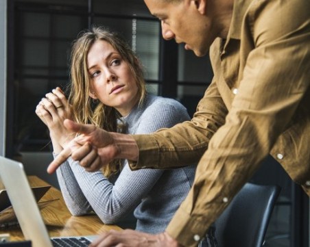 Осем причини да напуснете работа заради колегите