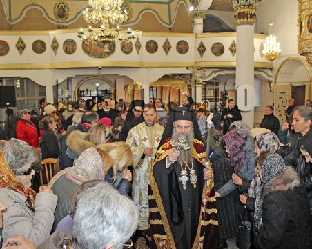 Митрополит Николай отслужи празнична литургия за Ивановден в Хасково