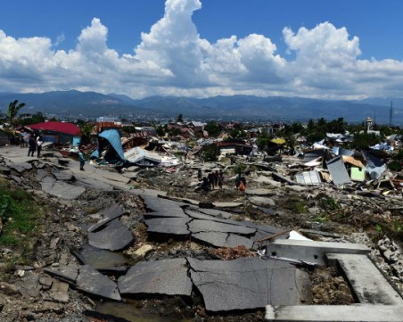 Пореден силен трус разтърси Индонезия