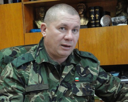 Ген. Димитър Шивиков: Да кажем не на циганския произвол. С българските знамена и синята барета!