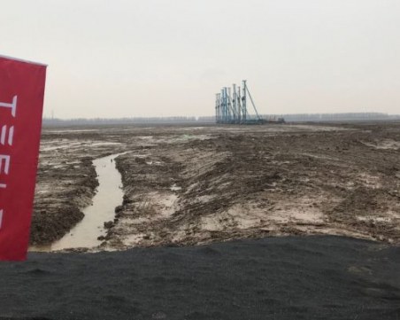 Tesla направи първата копка на новата си фабрика в Шанхай