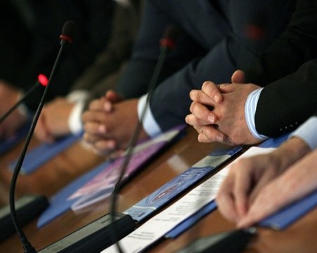 Тристранката заседава извънредно заради поскъпващия ток за бизнеса