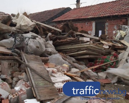 Багерите се връщат във Войводиново утре, сриват ромската махала за 15 дни ВИДЕО и СНИМКИ