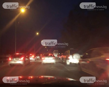 На моста на Адата е АД! Зверска тапа блокира движението