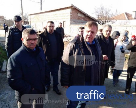 Обвиниха в дискриминация Каракачанов заради побоя във Войводиново