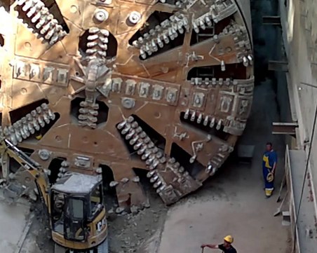 Затварят за шест месеца “Патриарх Евтимий“ в София