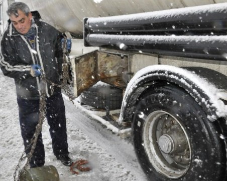 Всички автомобили през прохода “Рожен“ - с вериги