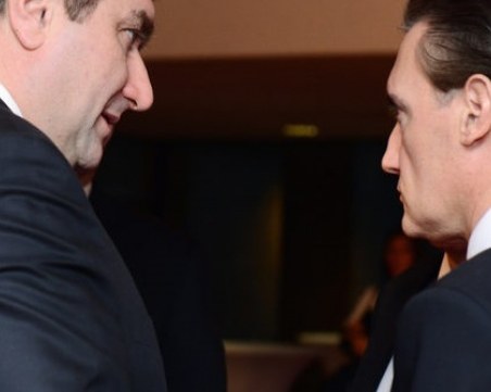 Закон скара Валентин Златев и Кирил Домусчиев