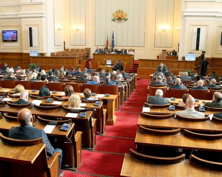 Парламентът открива сезона с чумата по козите и овцете