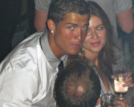 Разследването срещу Роналдо продължава! Поискаха ДНК проба от футболиста