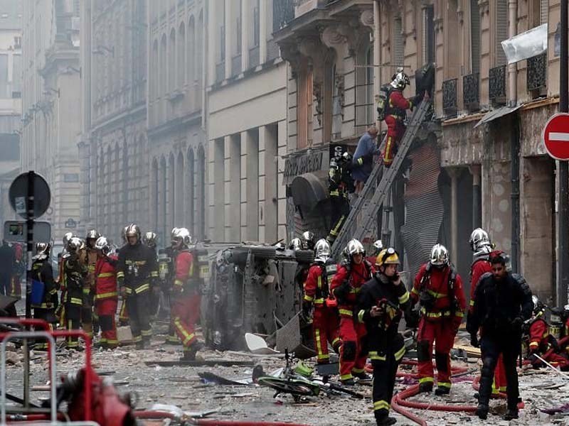Голяма експлозия в Париж, има ранени