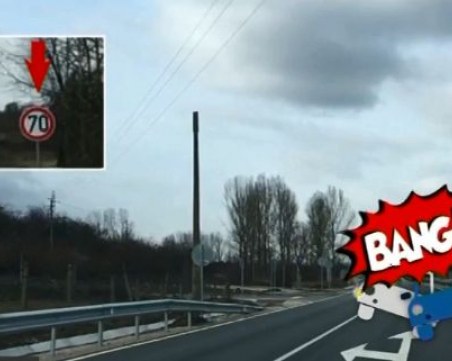 Автобуси подминават село, защото не могат да вземат завой ВИДЕО