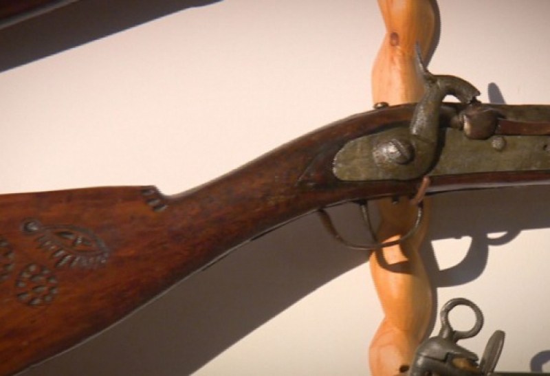 Българин превърна дома си в музей! Пушката на Левски е сред най-ценните екземпляри
