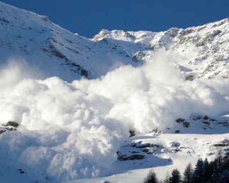 Опасност от лавини и днес! Вятърът над 1800 м е ураганен