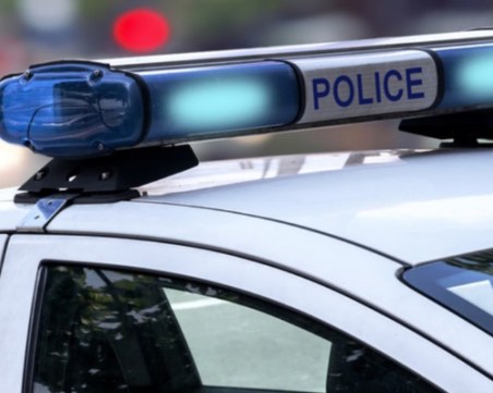 Крадец влезе в двора на училище край Пловдив! Ограби павилиона за закуски