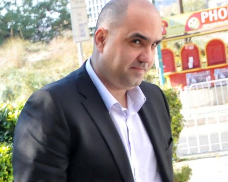 Общински съветник, близък до Очите, излиза на свобода срещу 100 бона