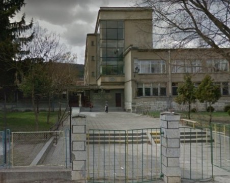 Осъдиха учителка, изтезавала пет ученика