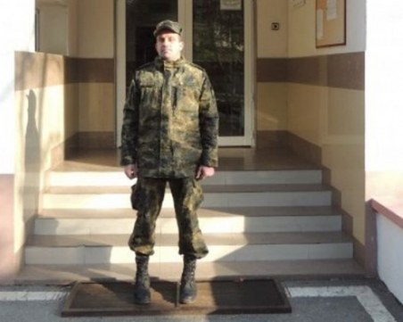 Военнослужещ спаси възрастен старозагорец при пожар с риск за собствения си живот