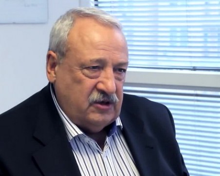 Защо се скараха Иван Гарелов и Светослав Иванов?