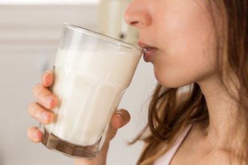 Как да приемаме млякото, за да се предпазим от инфаркт