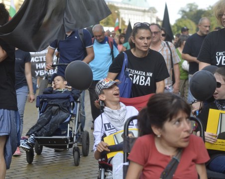 Депутатите приеха с пълно единодушие Закона за хората с увреждания