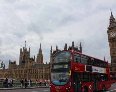 Захариева: Ще пътуваме краткосрочно до Великобритания без визи