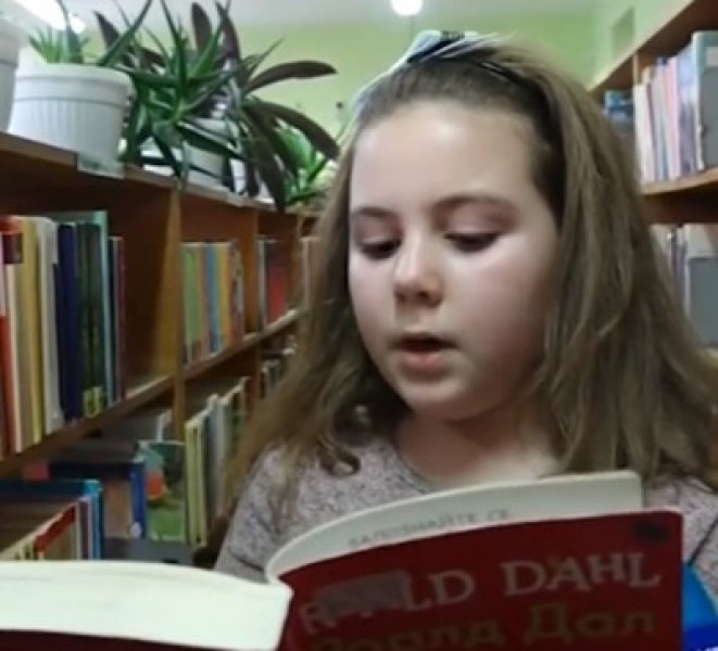 Любознателно момиченце от Силистра прочете 111 книги за една година