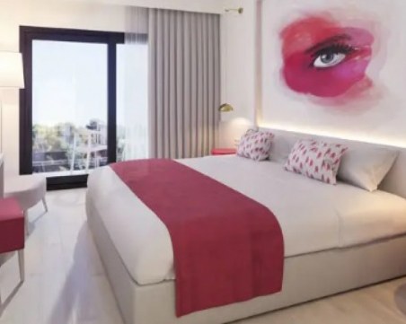 В Майорка откриват хотел само за жени