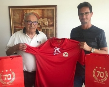 Новият силен човек в Левски бил фен на ЦСКА