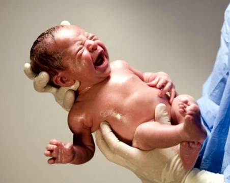 УМБАЛ “Св. Георги“ празнува Деня на родилната помощ