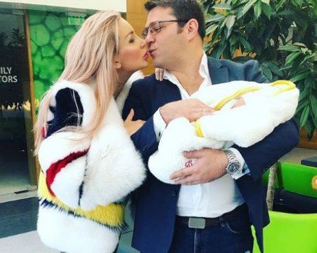 Антония Петрова показа малкия Благовест СНИМКА