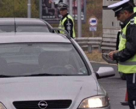 Мъртвопиян и без книжка хвана полицията на изхода на село Труд