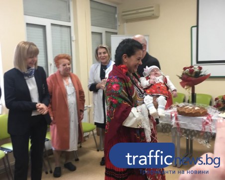 4758 бебета родени за година в общинските болници на София