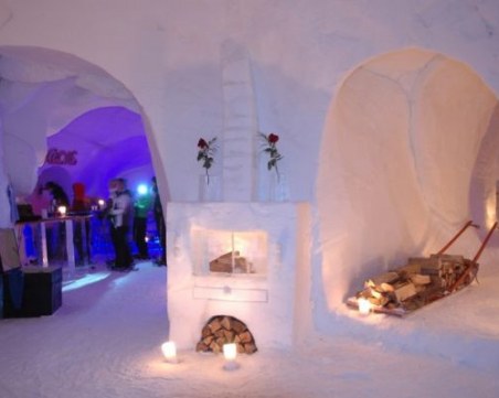 Туристи плащат по 500 долара на вечер, за да спят на -20 градуса СНИМКИ