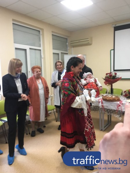 4758 бебета родени за година в общинските болници на София