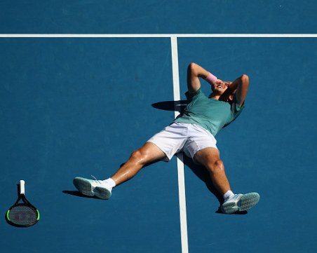 Гръцката сензация вече е на полуфинал в Мелбърн