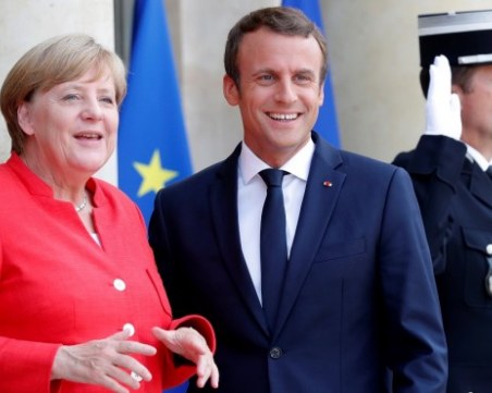 Меркел и Макрон подписаха исторически договор